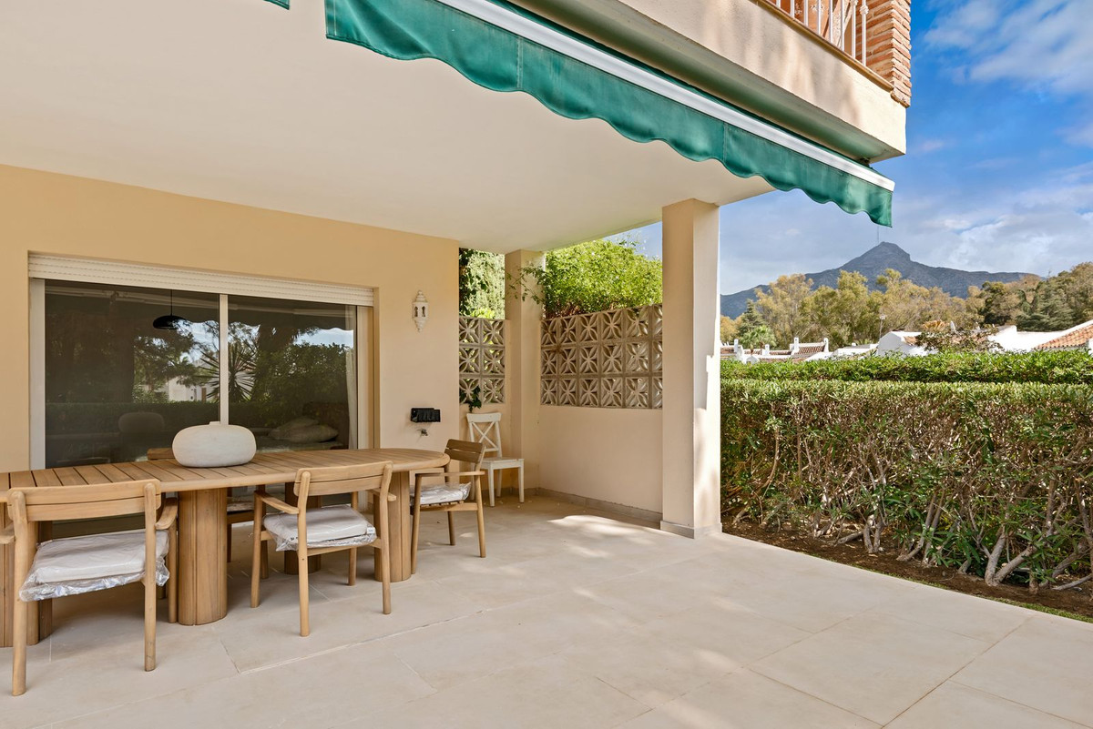 3 Bed Apartment for sale in Nueva Andalucía Costa Del Sol, Málaga, Spain