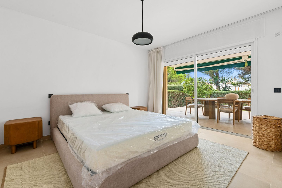 3 Bed Apartment for sale in Nueva Andalucía Costa Del Sol, Málaga, Spain