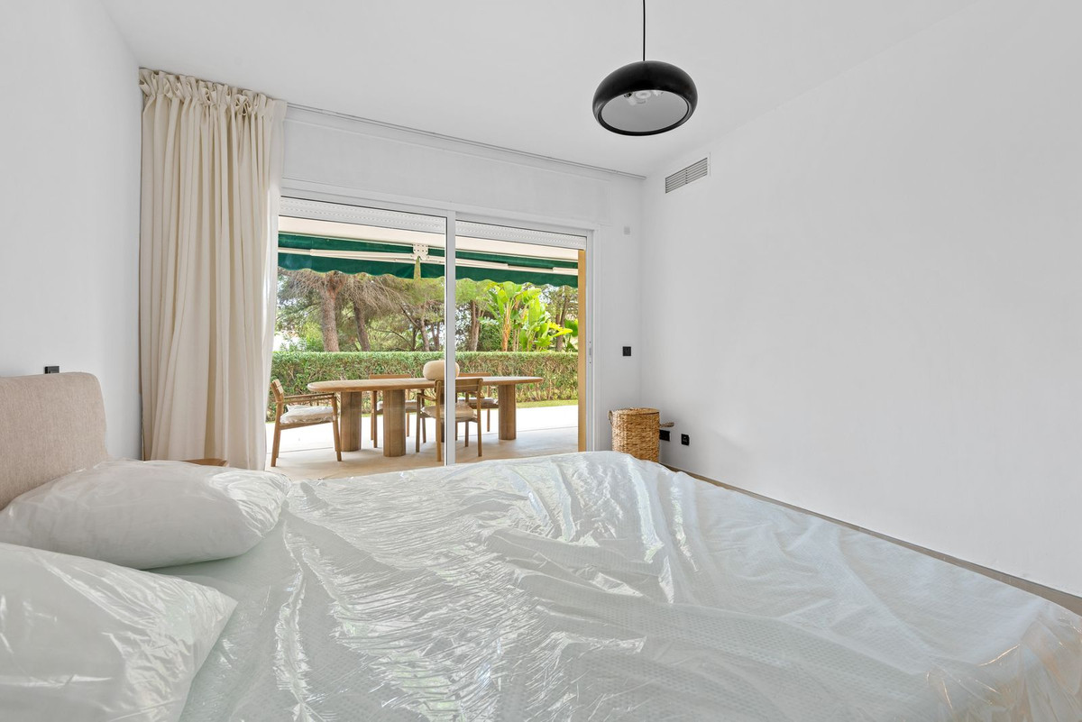 3 Bed Apartment for sale in Nueva Andalucía Costa Del Sol, Málaga, Spain