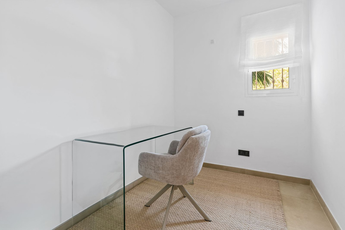 3 Bed Apartment for sale in Nueva Andalucía Costa Del Sol, Málaga, Spain
