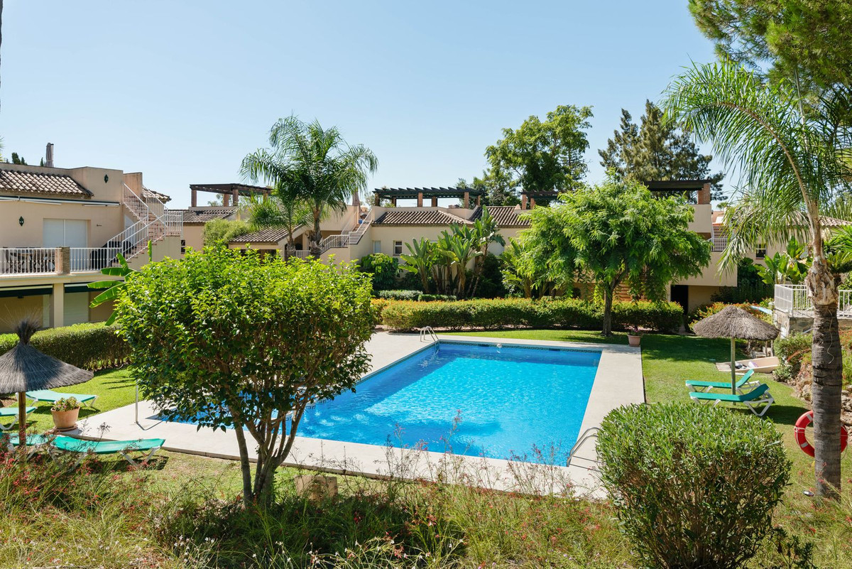 3 Bed Apartment for sale in Nueva Andalucía Costa Del Sol, Málaga, Spain