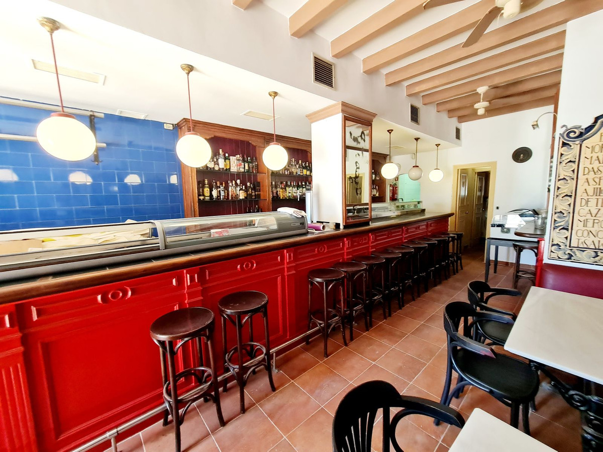 Commercial unit for sale in Marbella Costa Del Sol, Málaga, Spain