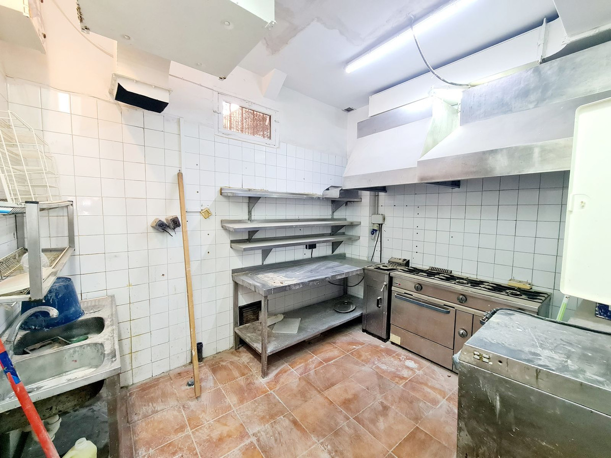 Commercial unit for sale in Marbella Costa Del Sol, Málaga, Spain