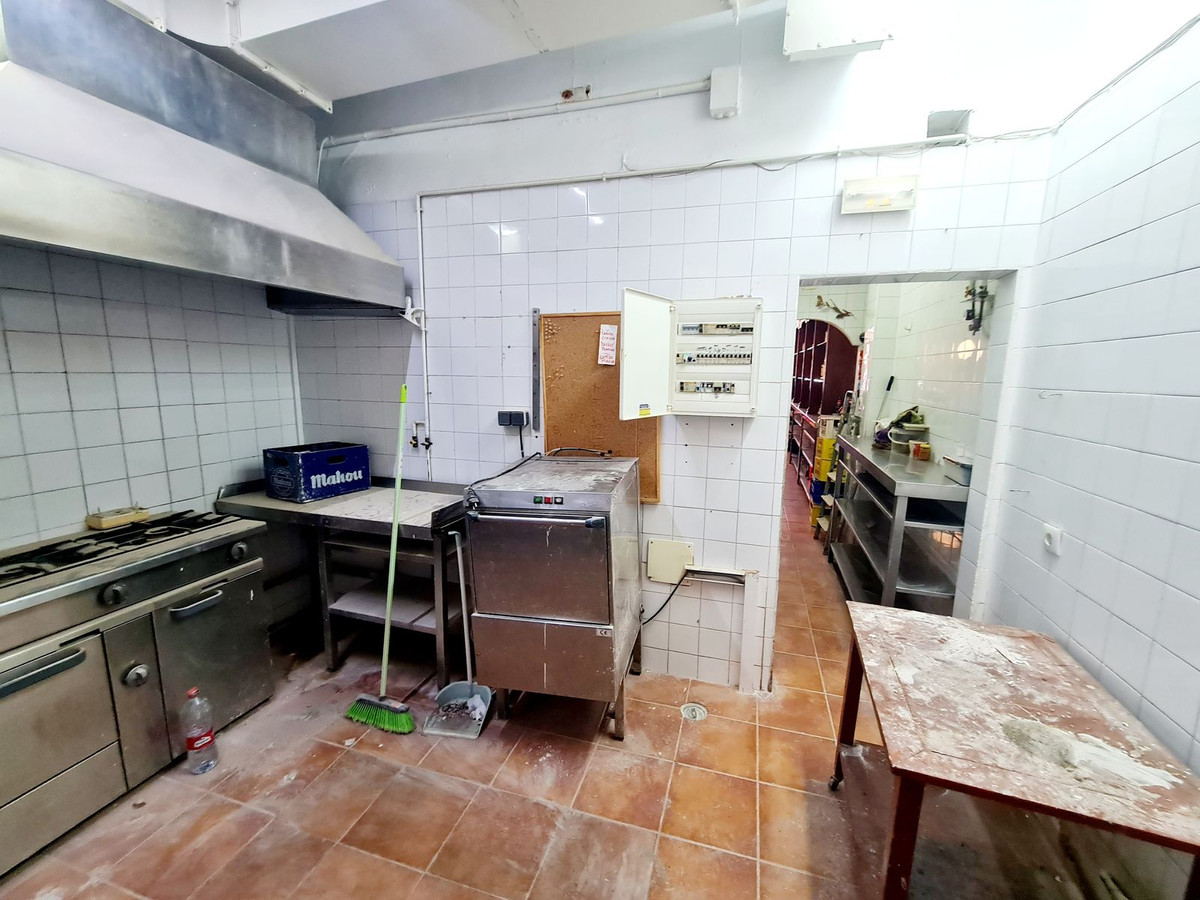 Commercial unit for sale in Marbella Costa Del Sol, Málaga, Spain