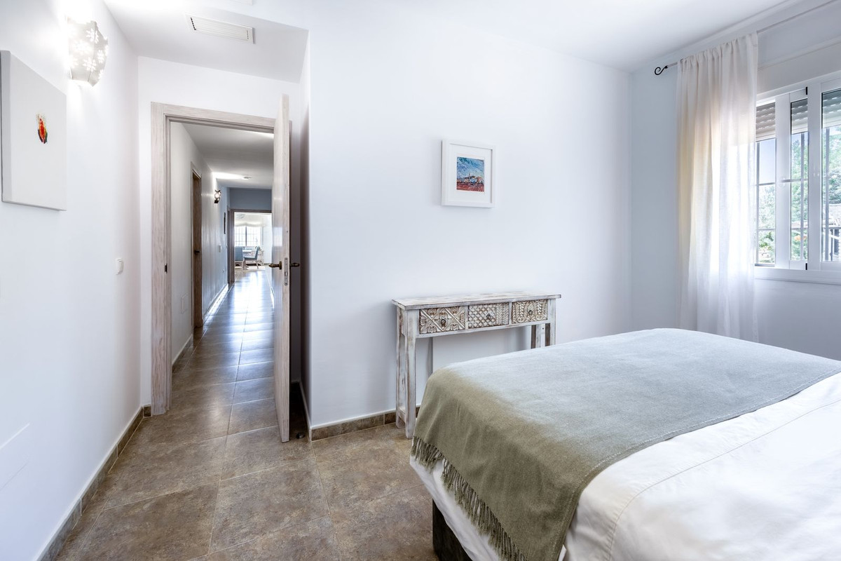 4 Bed Townhouse for sale in Alhaurín El Grande Costa Del Sol, Málaga, Spain