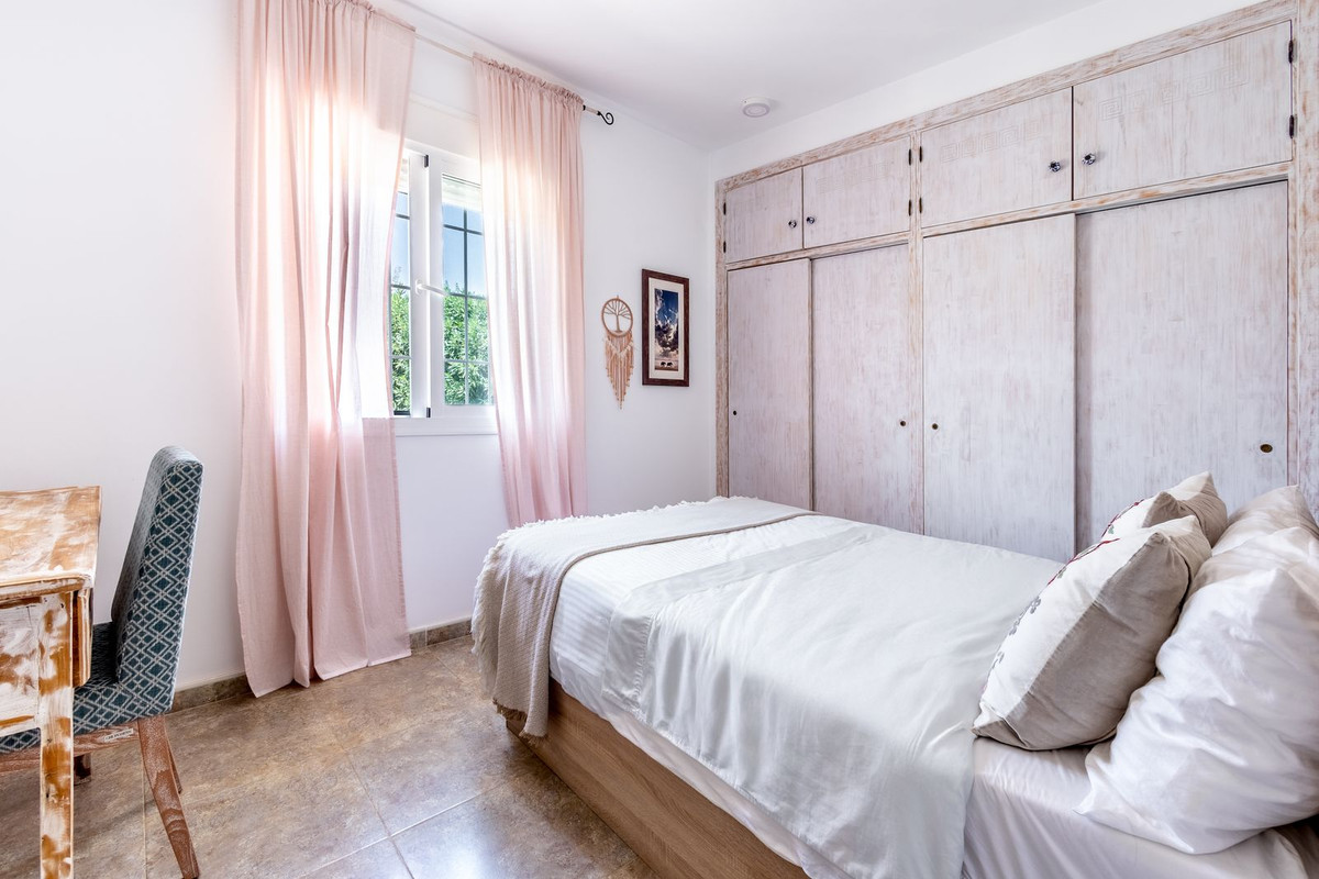 4 Bed Townhouse for sale in Alhaurín El Grande Costa Del Sol, Málaga, Spain