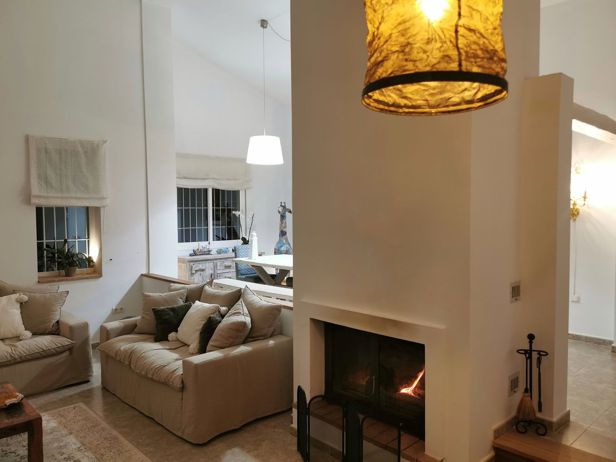 4 Bed Townhouse for sale in Alhaurín El Grande Costa Del Sol, Málaga, Spain
