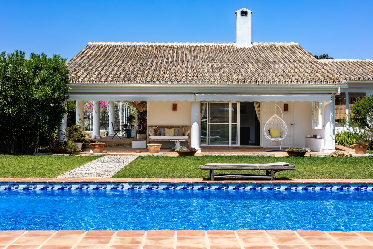 4 Bed Townhouse for sale in Alhaurín El Grande Costa Del Sol, Málaga, Spain