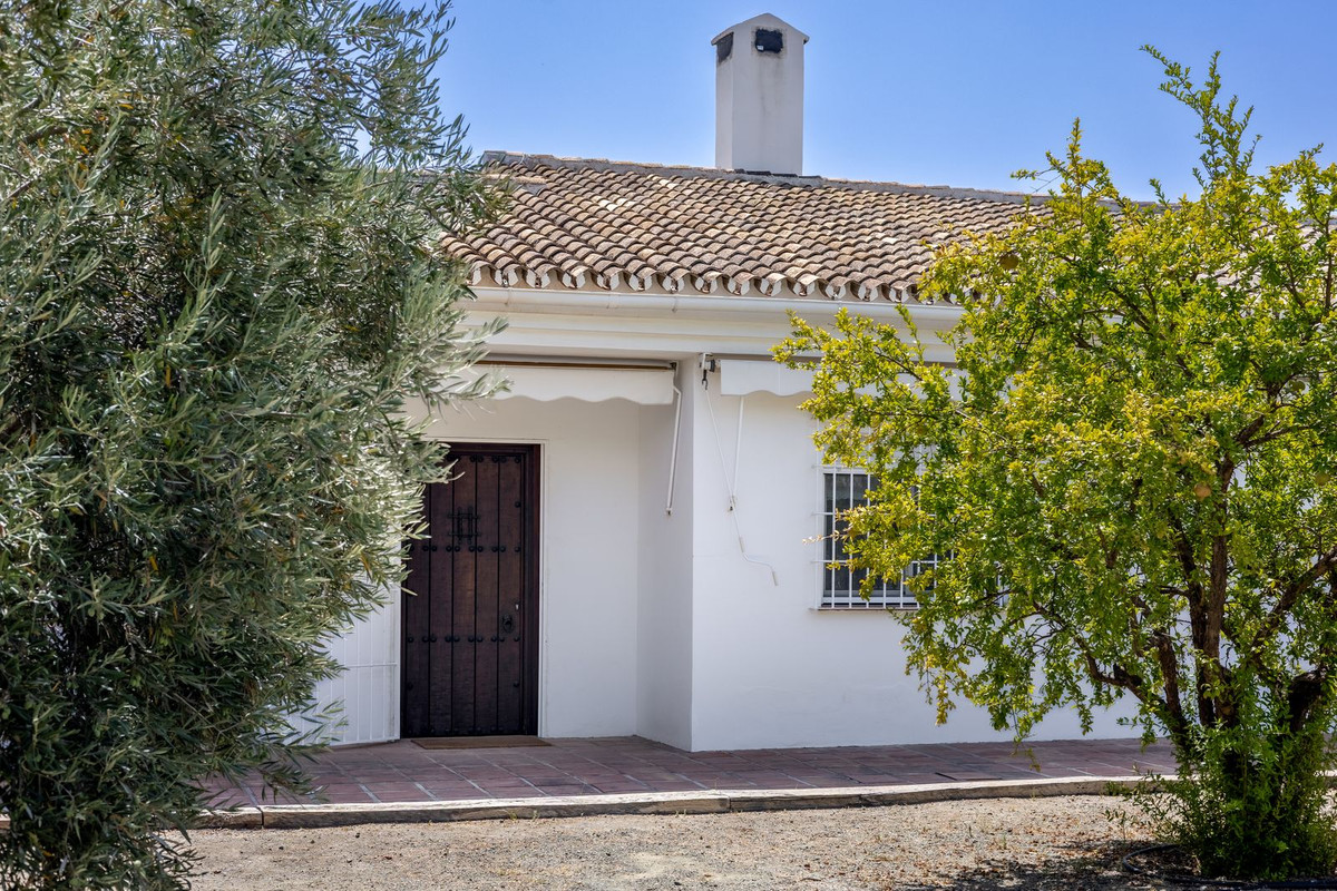 4 Bed Townhouse for sale in Alhaurín El Grande Costa Del Sol, Málaga, Spain