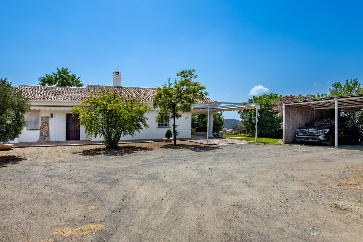 4 Bed Townhouse for sale in Alhaurín El Grande Costa Del Sol, Málaga, Spain