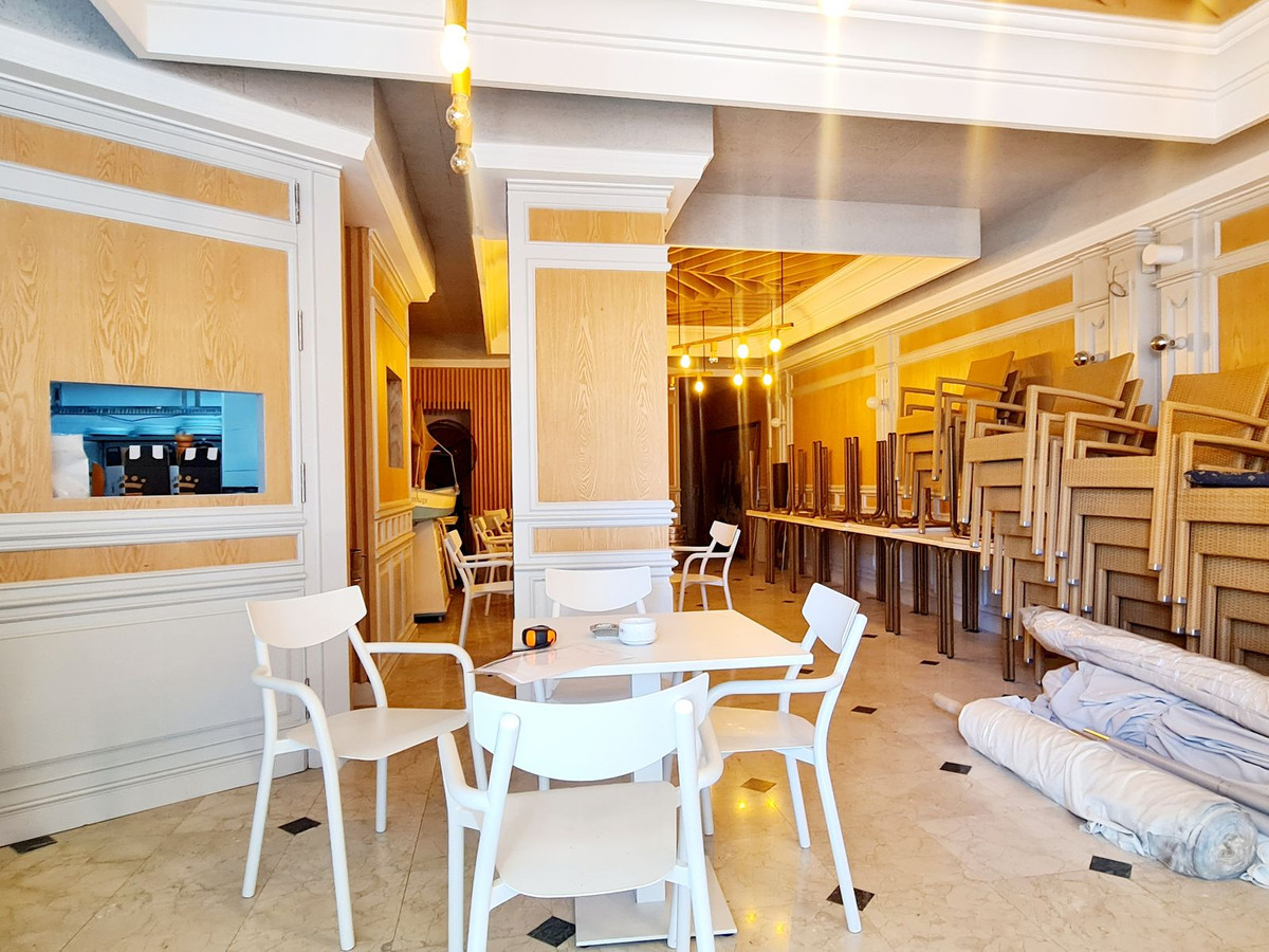 Commercial unit for sale in Marbella Costa Del Sol, Málaga, Spain
