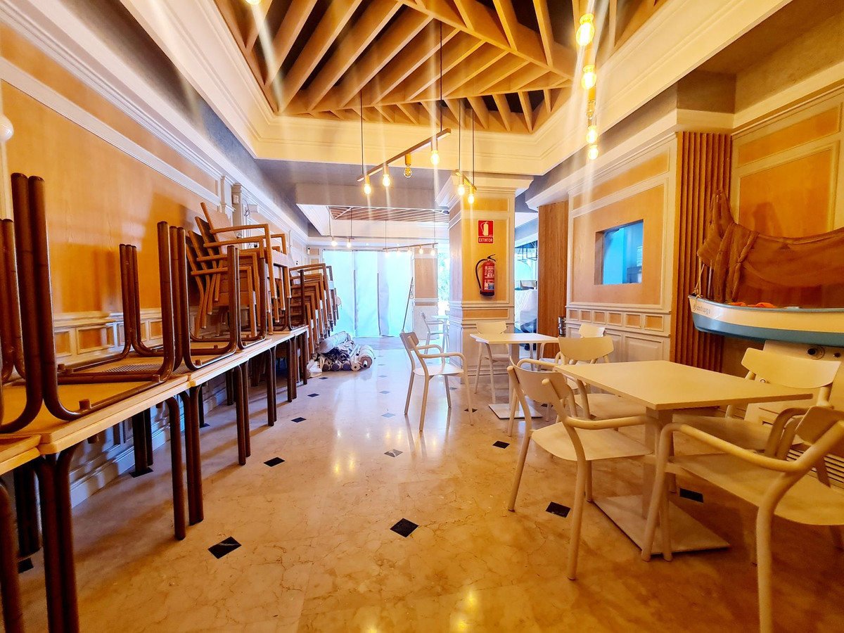 Commercial unit for sale in Marbella Costa Del Sol, Málaga, Spain