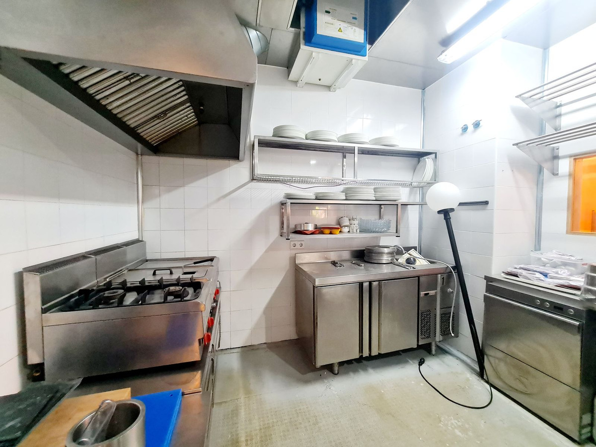 Commercial unit for sale in Marbella Costa Del Sol, Málaga, Spain