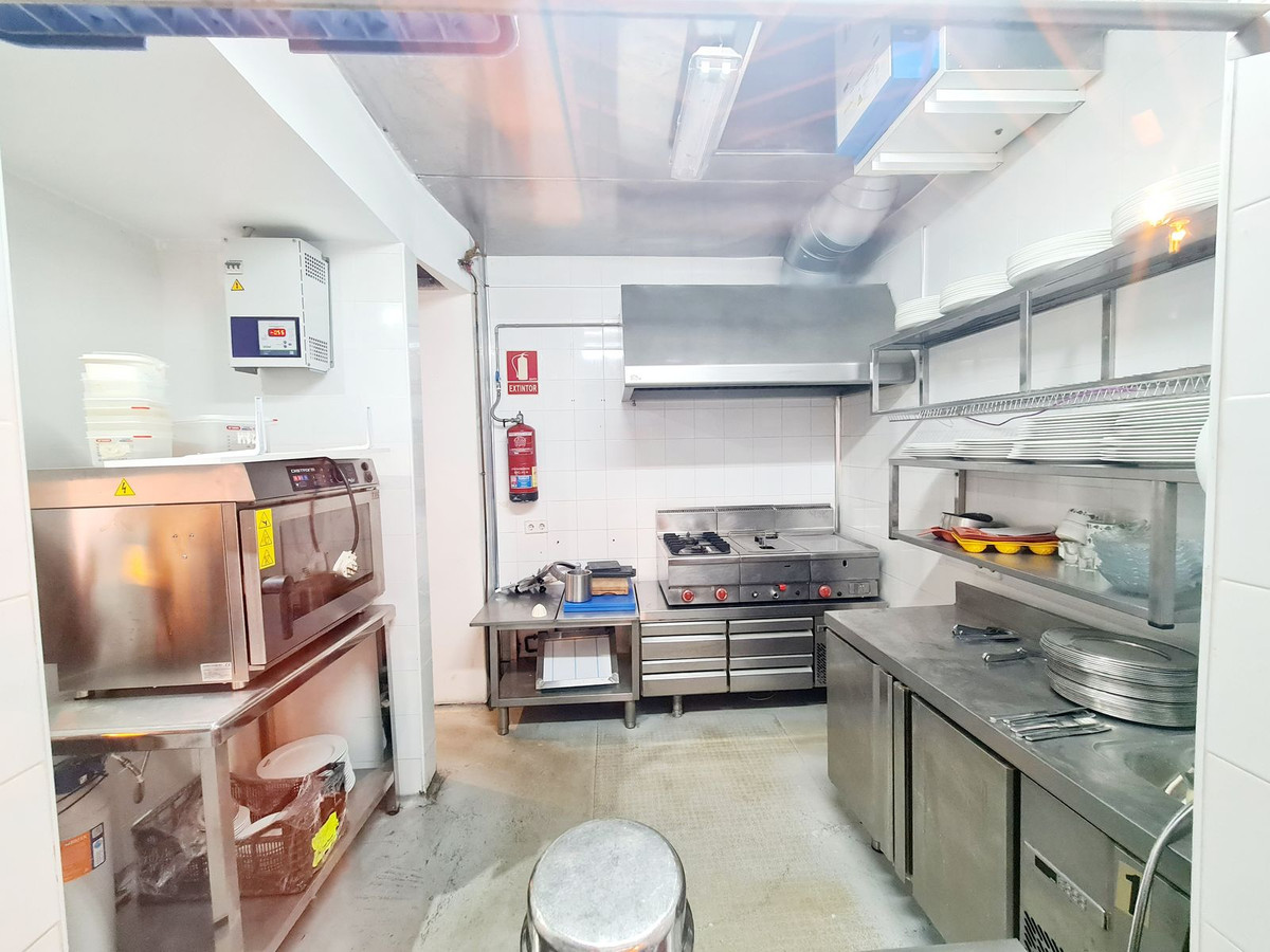 Commercial unit for sale in Marbella Costa Del Sol, Málaga, Spain