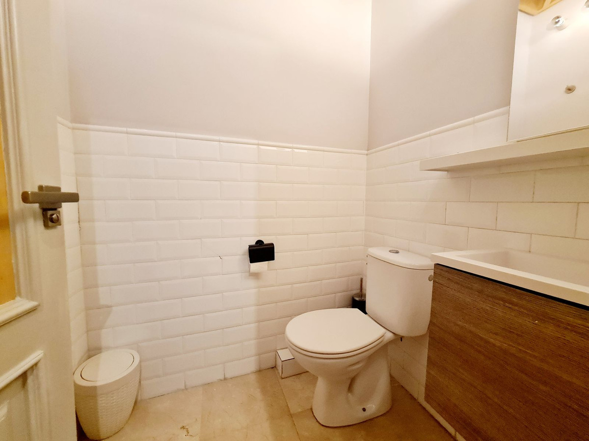 Commercial unit for sale in Marbella Costa Del Sol, Málaga, Spain