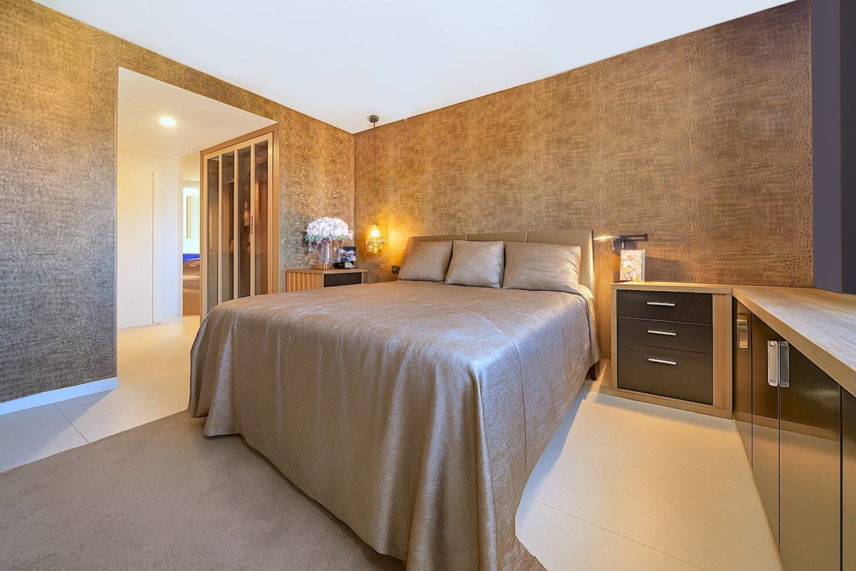 3 Bed Apartment for sale in Calanova Golf Costa Del Sol, Málaga, Spain