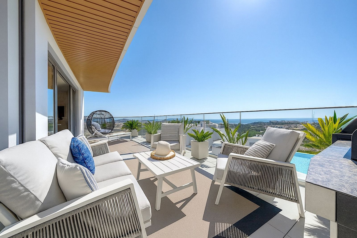 3 Bed Apartment for sale in Calanova Golf Costa Del Sol, Málaga, Spain