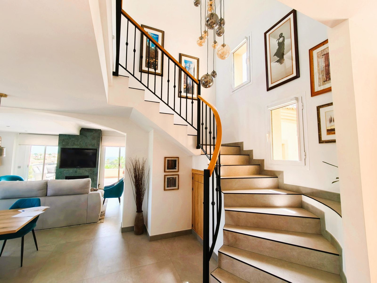Se vende Ático Dúplex de 3 dormitorios en Costa Del Sol, Cadiz, España
