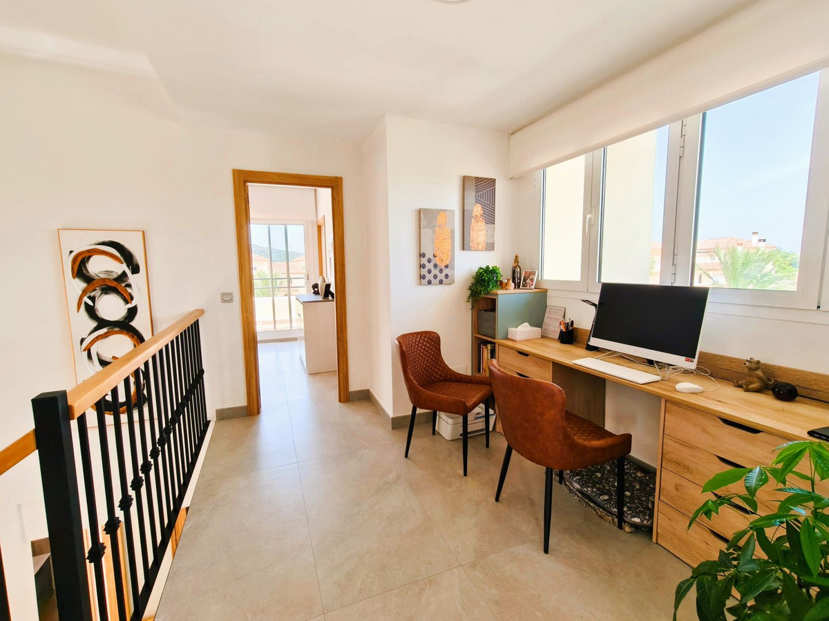 Se vende Ático Dúplex de 3 dormitorios en Costa Del Sol, Cadiz, España