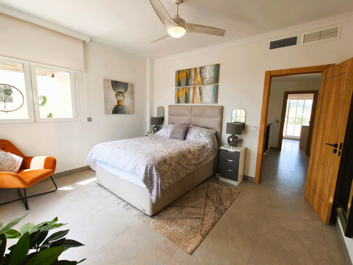 Se vende Ático Dúplex de 3 dormitorios en Costa Del Sol, Cadiz, España