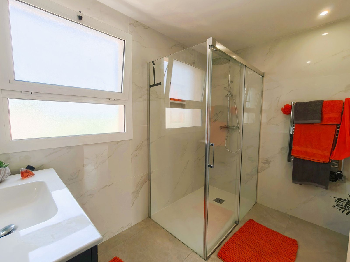 Se vende Ático Dúplex de 3 dormitorios en Costa Del Sol, Cadiz, España