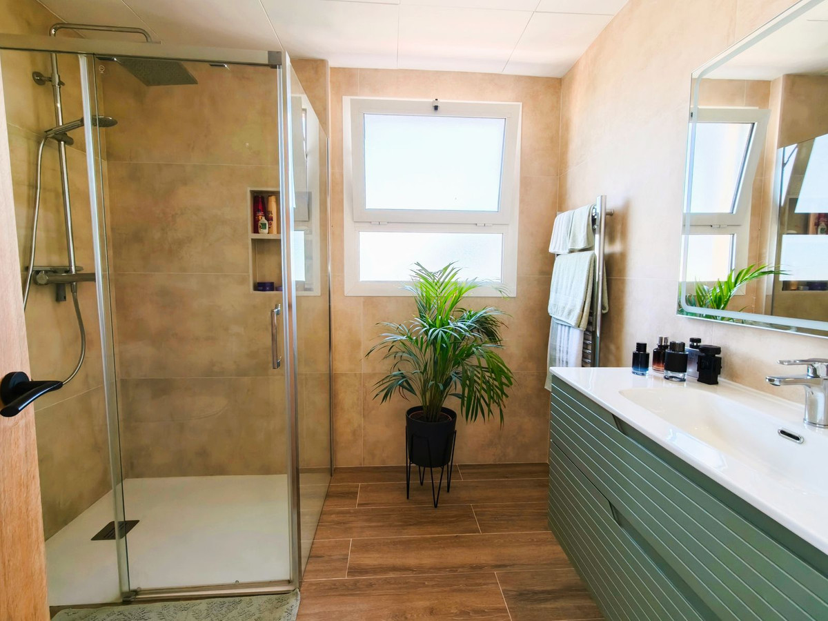 Se vende Ático Dúplex de 3 dormitorios en Costa Del Sol, Cadiz, España