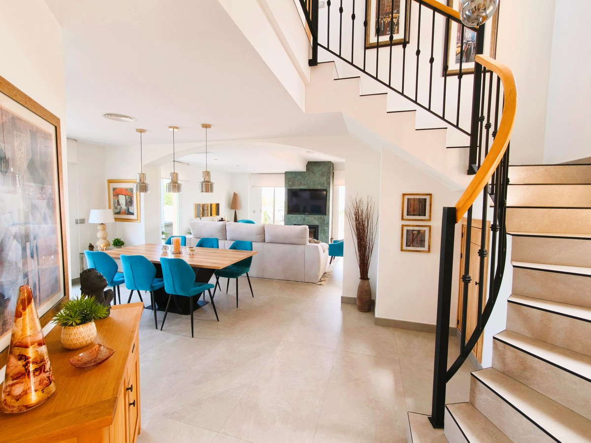 Se vende Ático Dúplex de 3 dormitorios en Costa Del Sol, Cadiz, España
