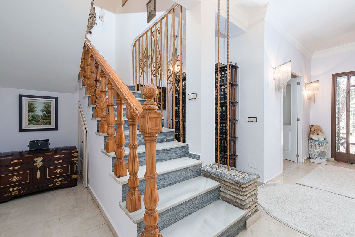 Se vende Villa - Chalet de 4 dormitorios en Costa Del Sol, Málaga, España