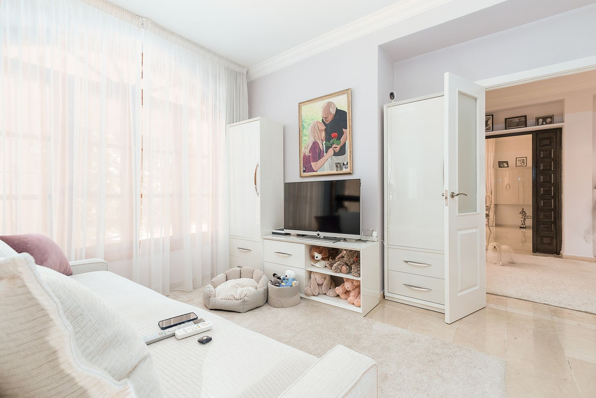Se vende Villa - Chalet de 4 dormitorios en Costa Del Sol, Málaga, España