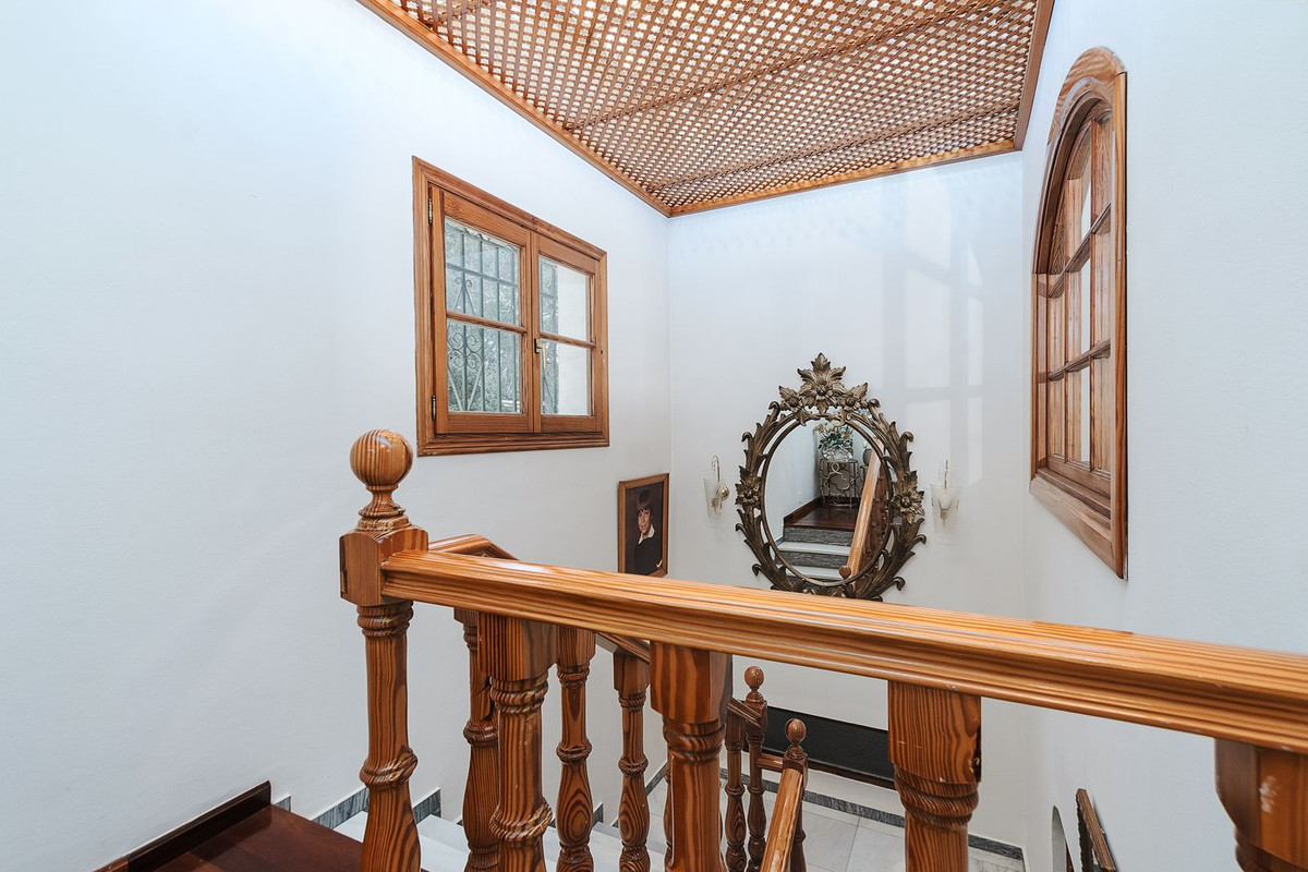 Se vende Villa - Chalet de 4 dormitorios en Costa Del Sol, Málaga, España