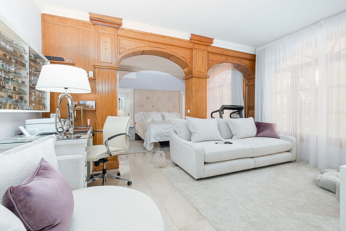 Se vende Villa - Chalet de 4 dormitorios en Costa Del Sol, Málaga, España