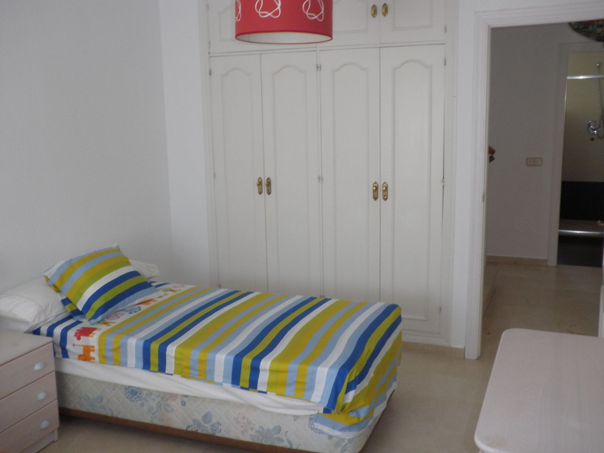 Se vende Adosada de 5 dormitorios en Costa Del Sol, Málaga, España