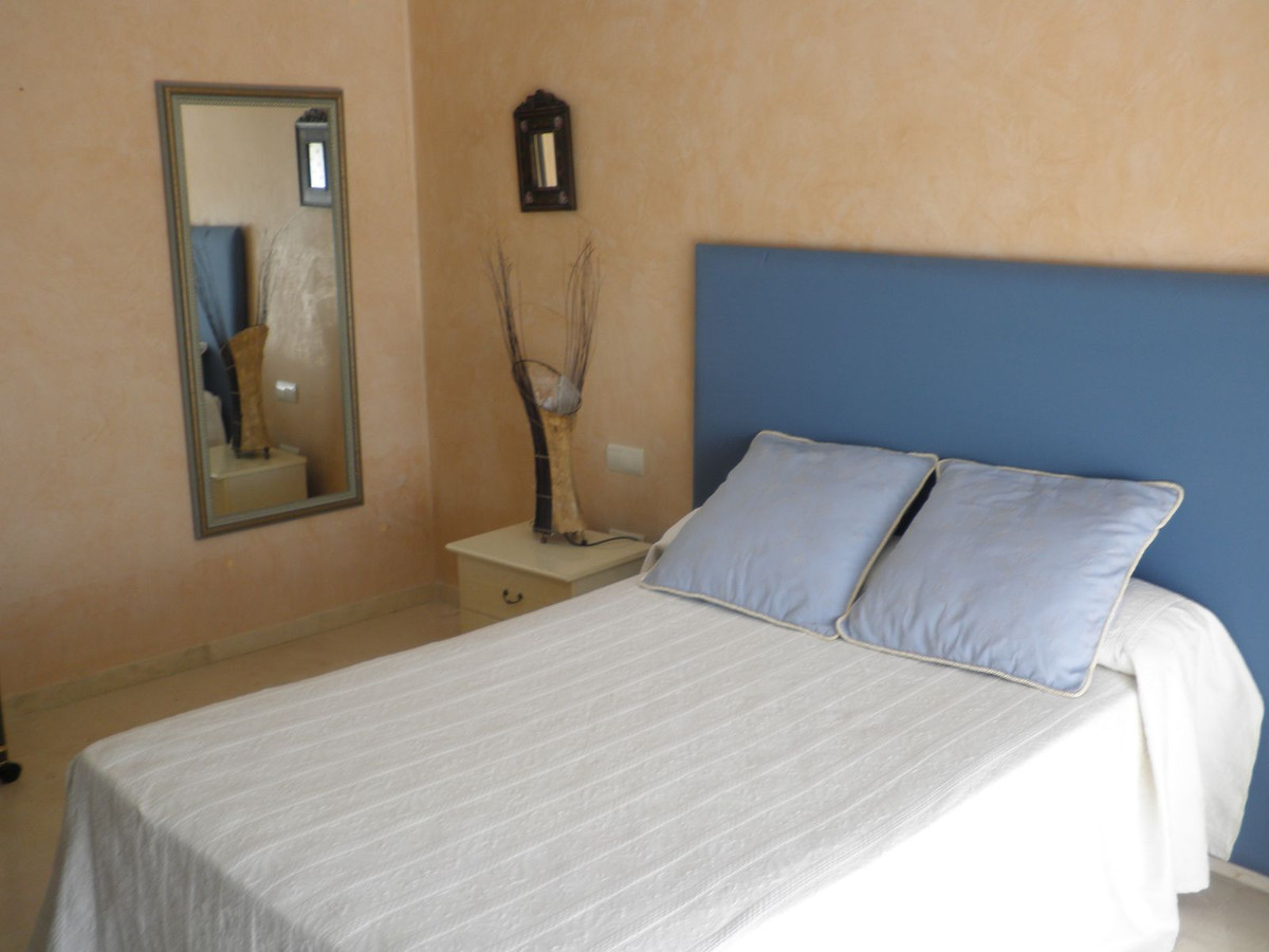Se vende Adosada de 5 dormitorios en Costa Del Sol, Málaga, España