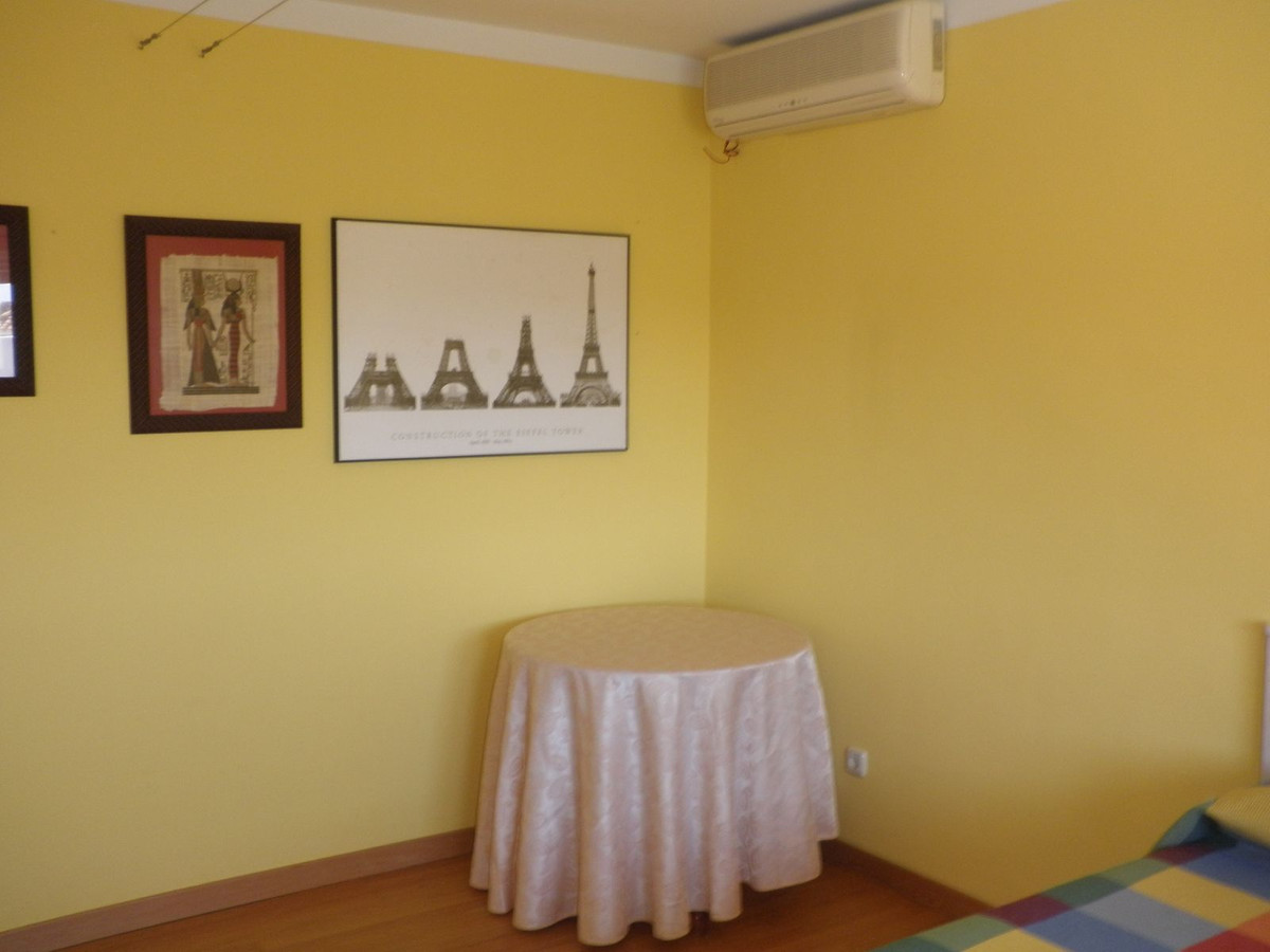 Se vende Adosada de 5 dormitorios en Costa Del Sol, Málaga, España