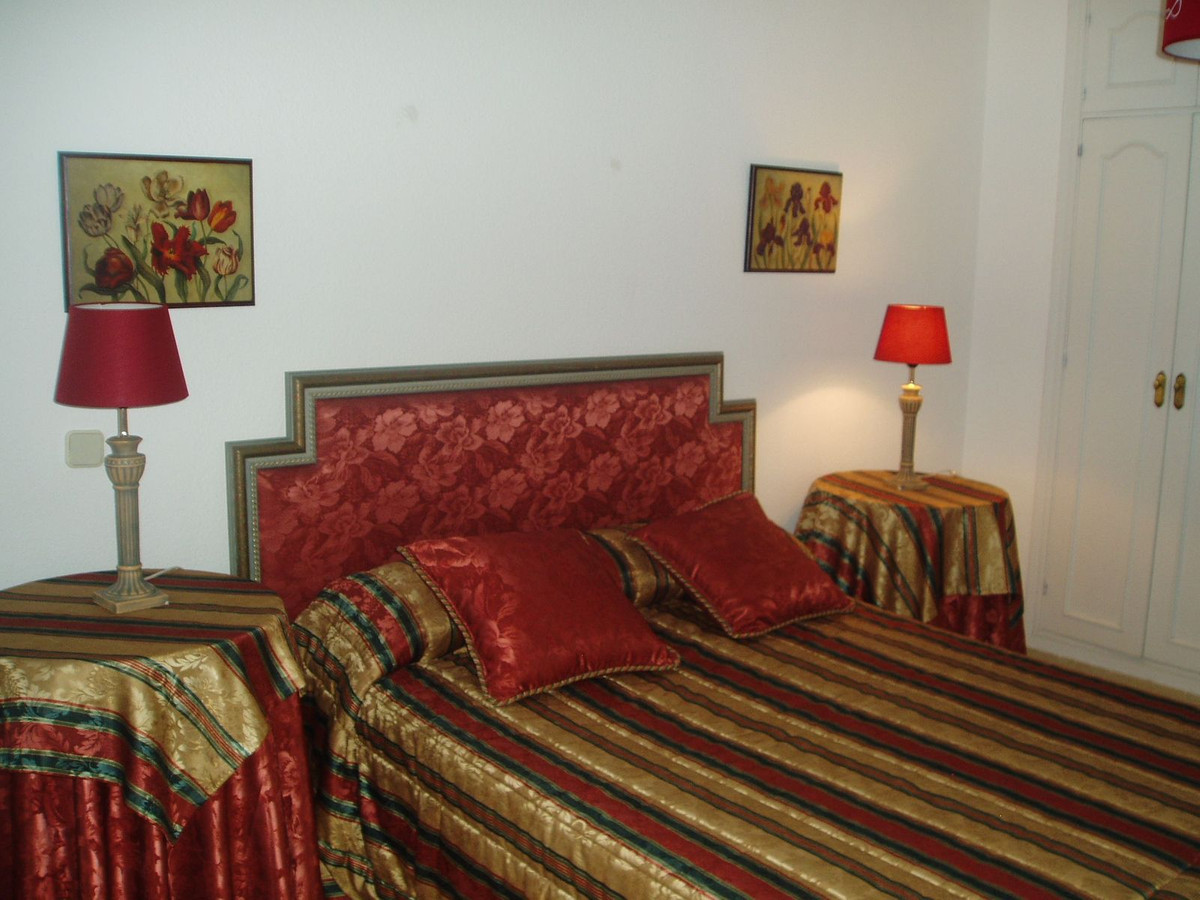 Se vende Adosada de 5 dormitorios en Costa Del Sol, Málaga, España