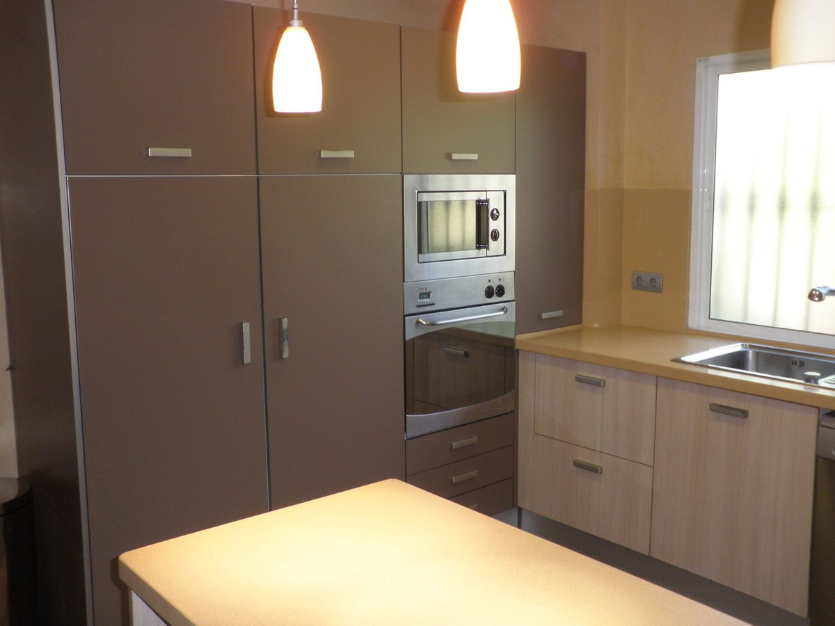 Se vende Adosada de 5 dormitorios en Costa Del Sol, Málaga, España