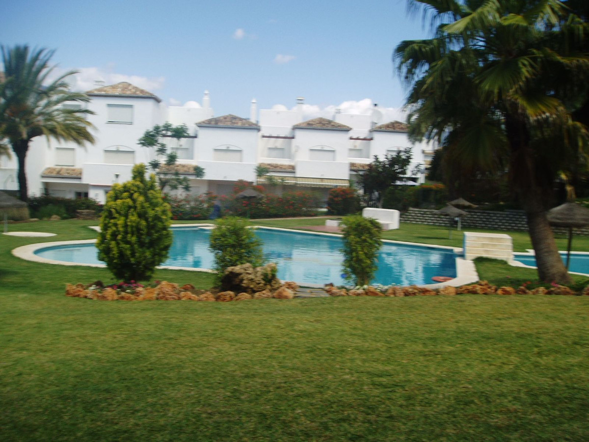 Se vende Adosada de 5 dormitorios en Costa Del Sol, Málaga, España