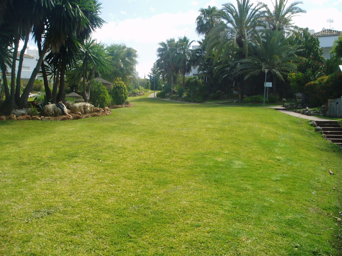 Se vende Adosada de 5 dormitorios en Costa Del Sol, Málaga, España