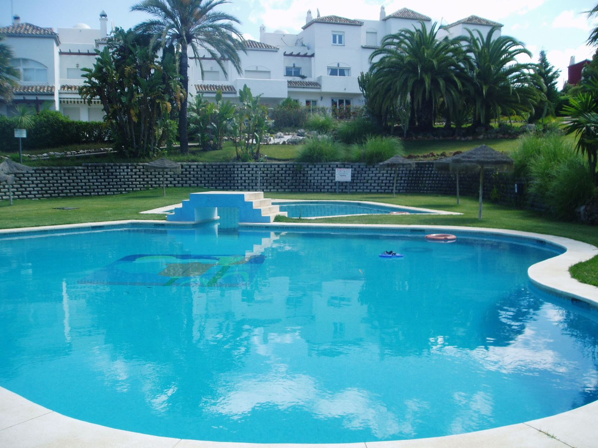 Se vende Adosada de 5 dormitorios en Costa Del Sol, Málaga, España