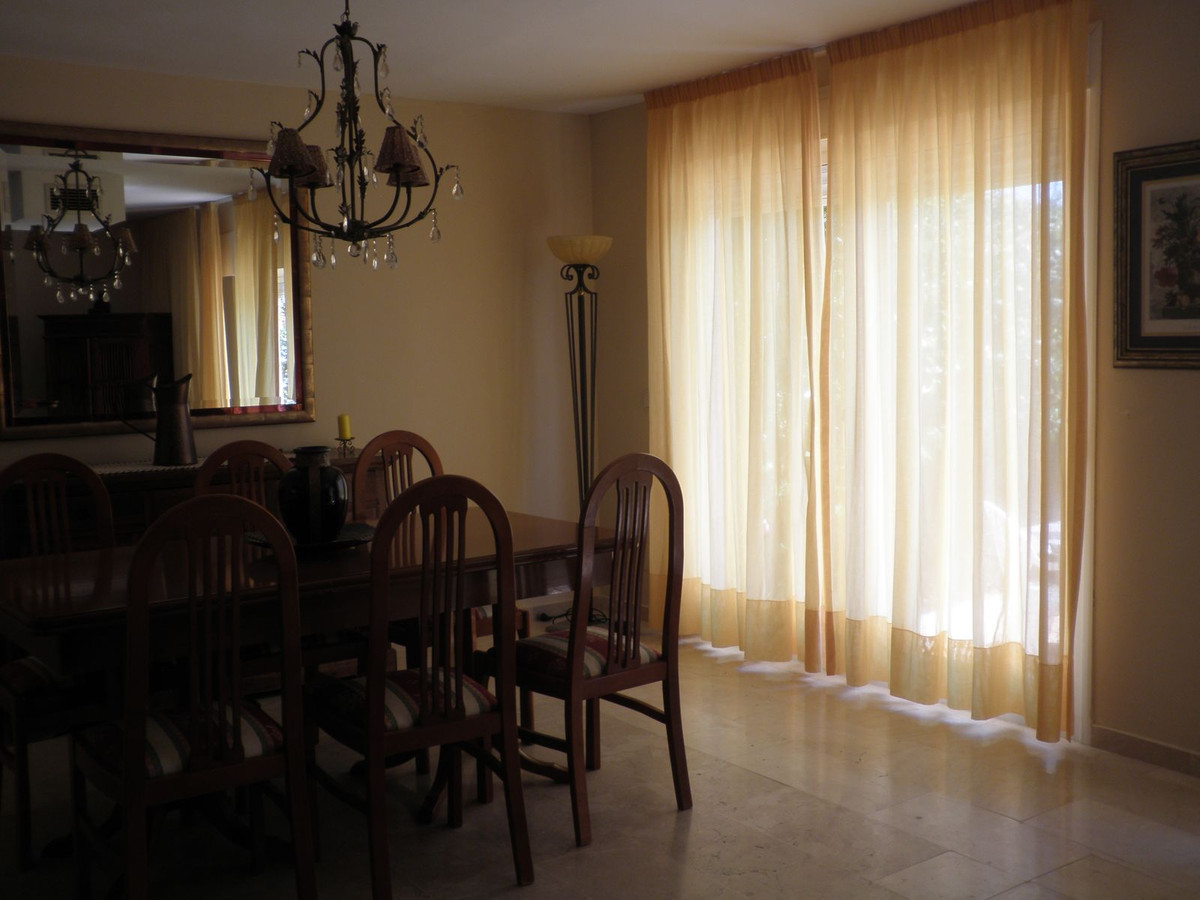 Se vende Adosada de 5 dormitorios en Costa Del Sol, Málaga, España
