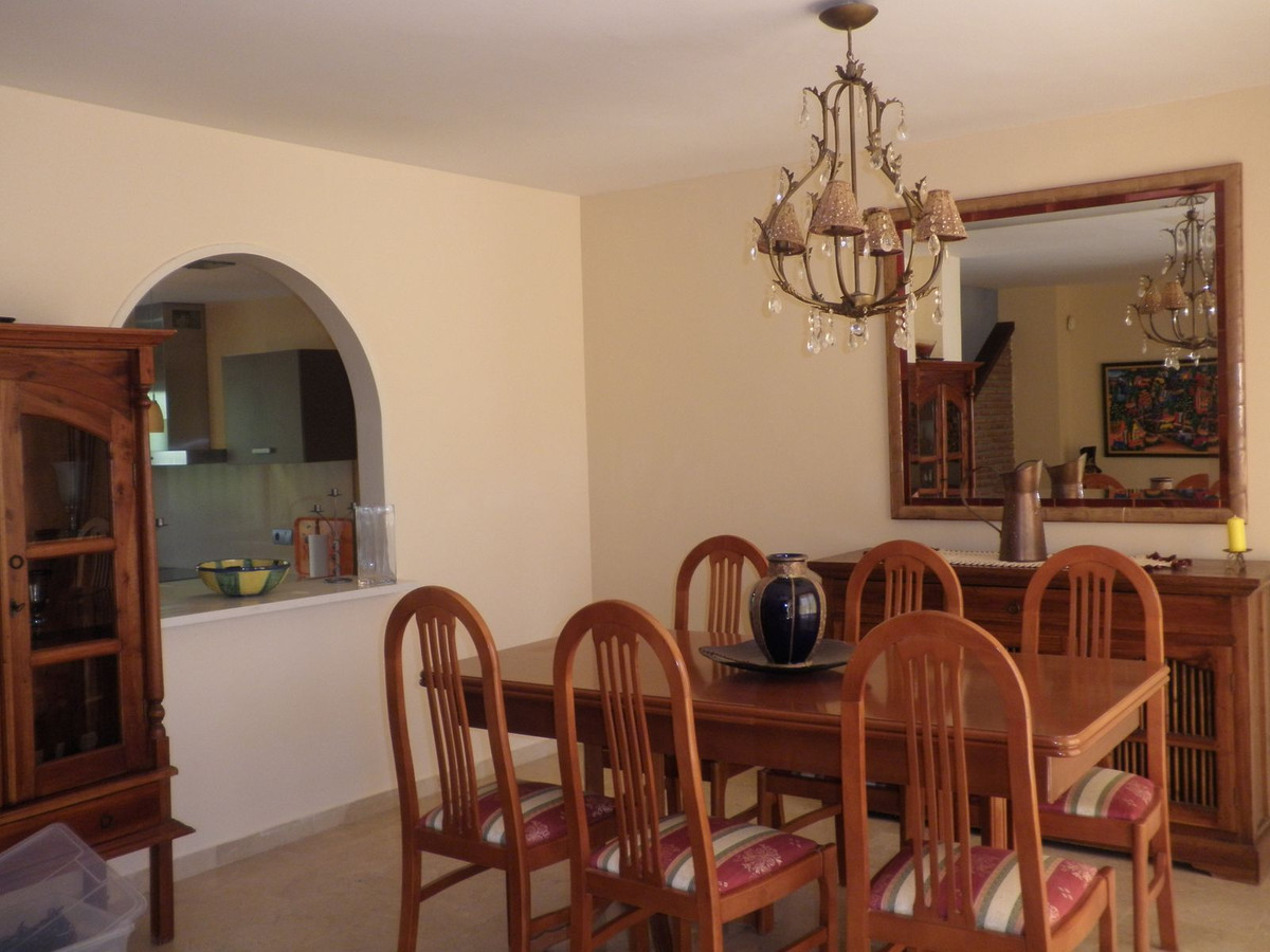 Se vende Adosada de 5 dormitorios en Costa Del Sol, Málaga, España