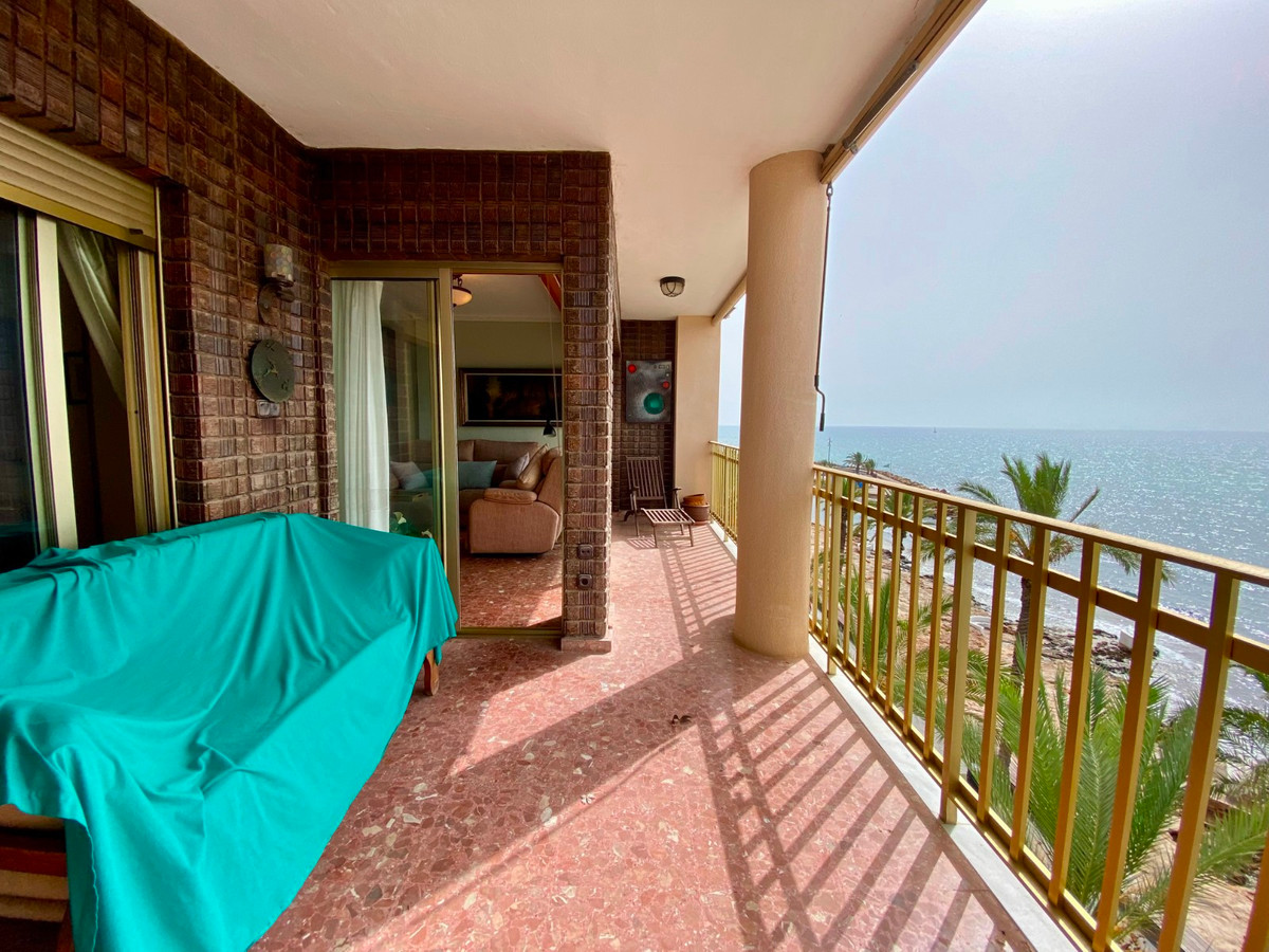 Se vende Apartamento Planta Media de 3 dormitorios en Costa Blanca, Alicante, España