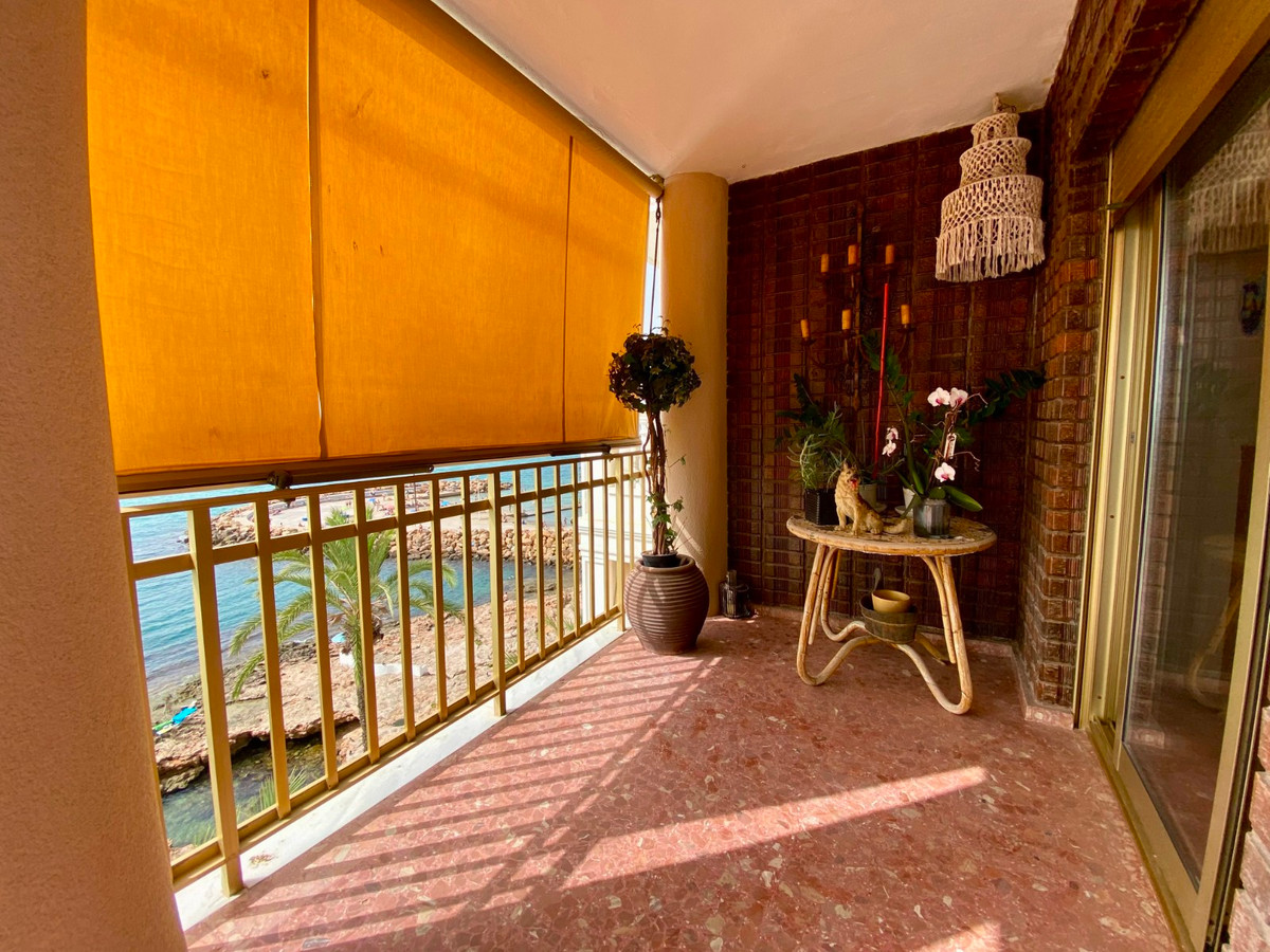 Se vende Apartamento Planta Media de 3 dormitorios en Costa Blanca, Alicante, España