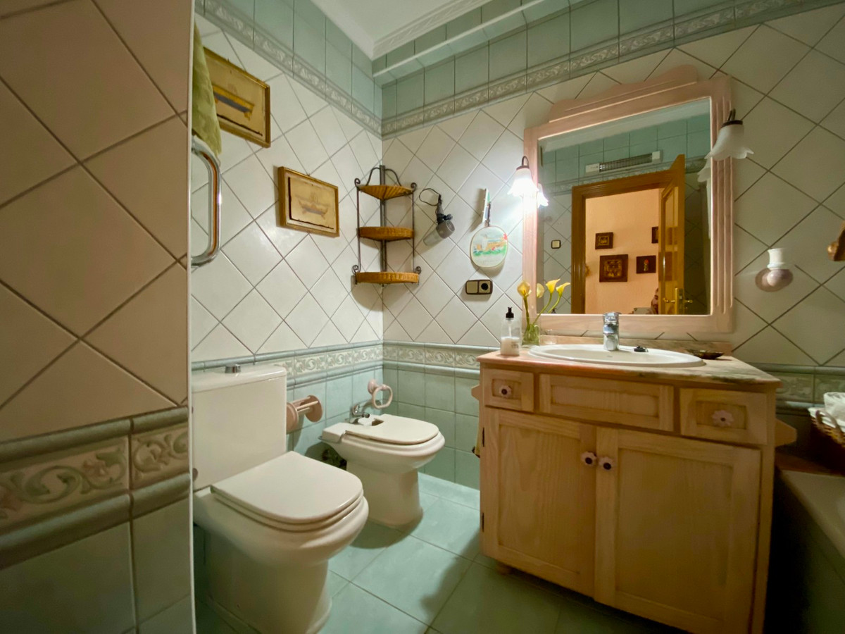 Se vende Apartamento Planta Media de 3 dormitorios en Costa Blanca, Alicante, España