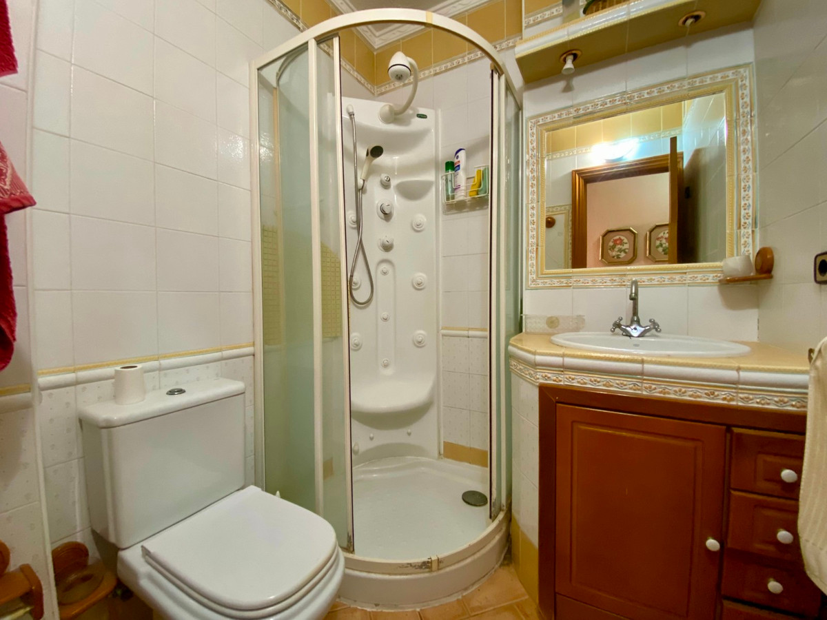 Se vende Apartamento Planta Media de 3 dormitorios en Costa Blanca, Alicante, España