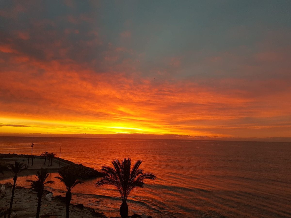 Se vende Apartamento Planta Media de 3 dormitorios en Costa Blanca, Alicante, España