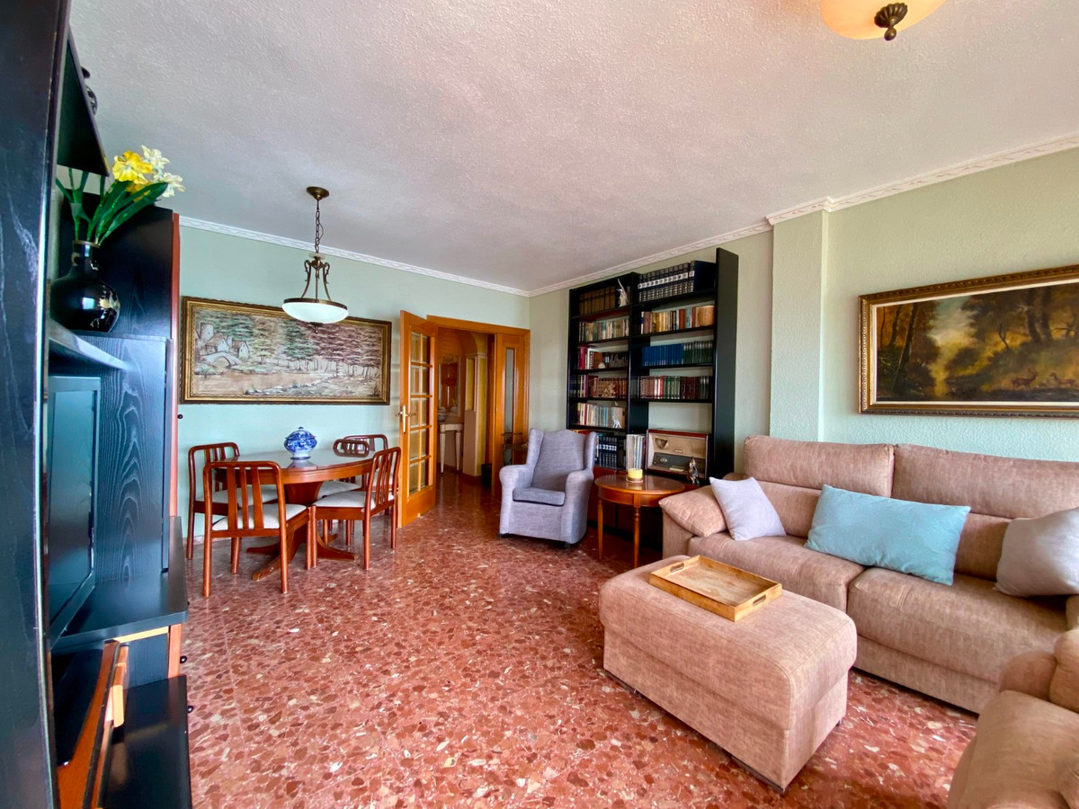 Se vende Apartamento Planta Media de 3 dormitorios en Costa Blanca, Alicante, España