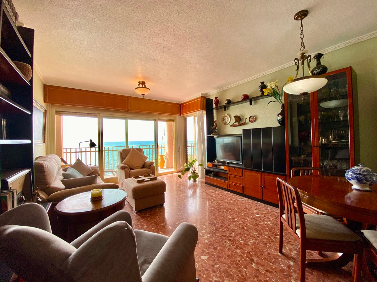 Se vende Apartamento Planta Media de 3 dormitorios en Costa Blanca, Alicante, España