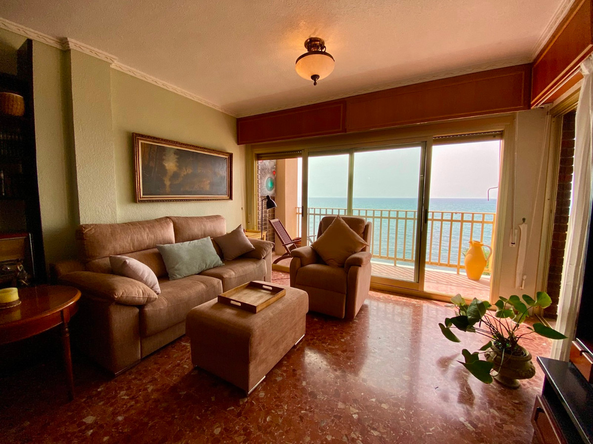 Se vende Apartamento Planta Media de 3 dormitorios en Costa Blanca, Alicante, España