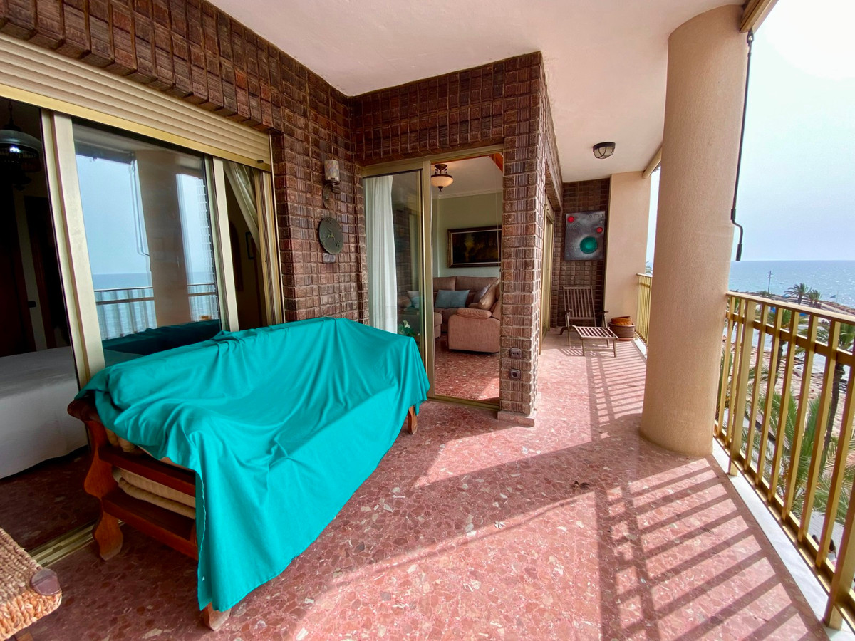Se vende Apartamento Planta Media de 3 dormitorios en Costa Blanca, Alicante, España